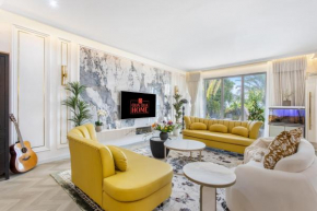 Lavish 5BR Villa With Private Pool In Palm Jumeirah